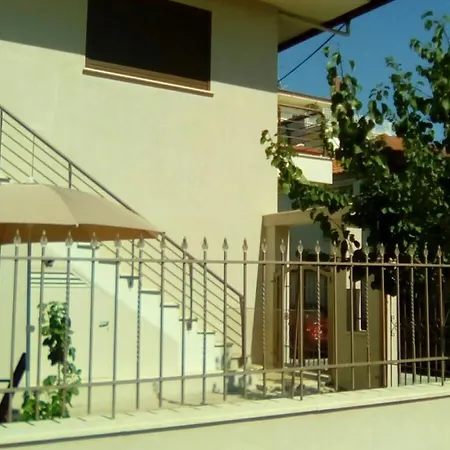 Maza House Apartment *