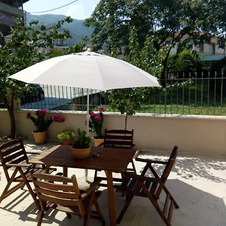 Apartment Maza House *